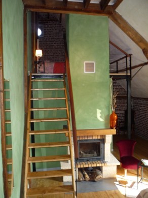 La cheminée et la mezzanine